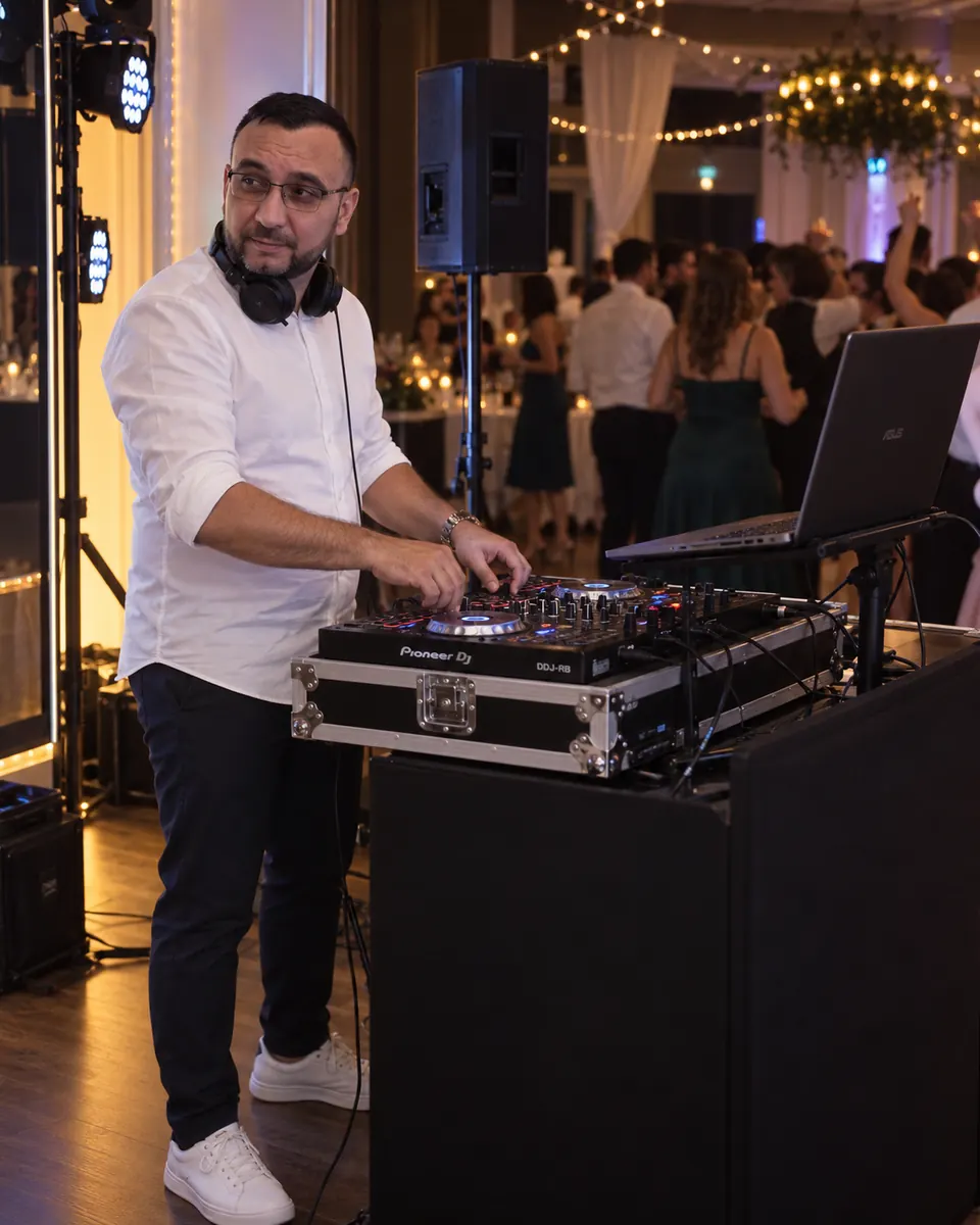 Esküvői DJ