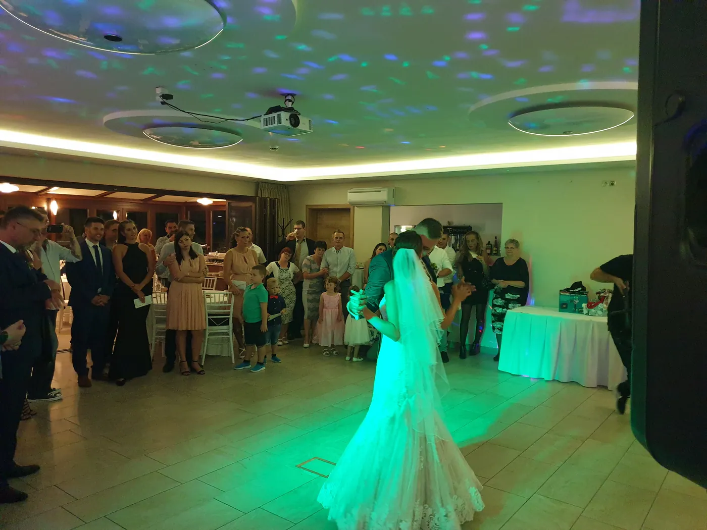 Esküvői DJ